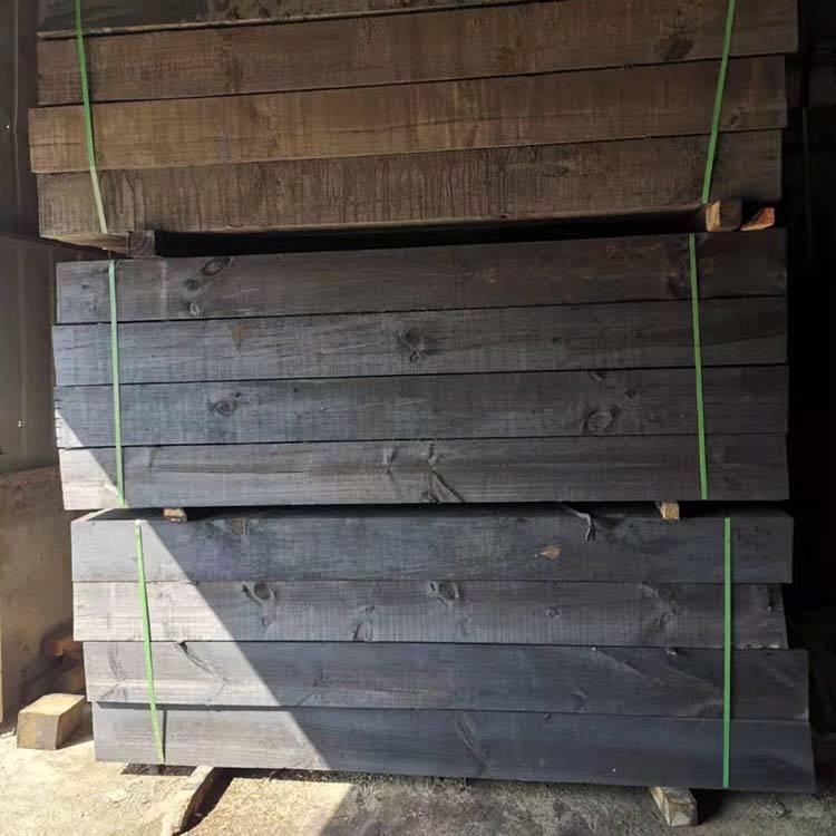 Anticorrosión inmersión de aceite para el sitio de construcción de la mina para el ferrocarril, madera cuadrada de pino blanco, especificaciones 10 * 10 de soporte de madera de poliestireno