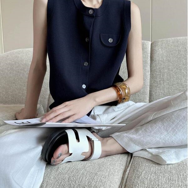 2026Plnkffn Navy Blue Round Neck Sleeveless Knitted Vest Cardigan for Women Summer 2025 New Style Slim Fit