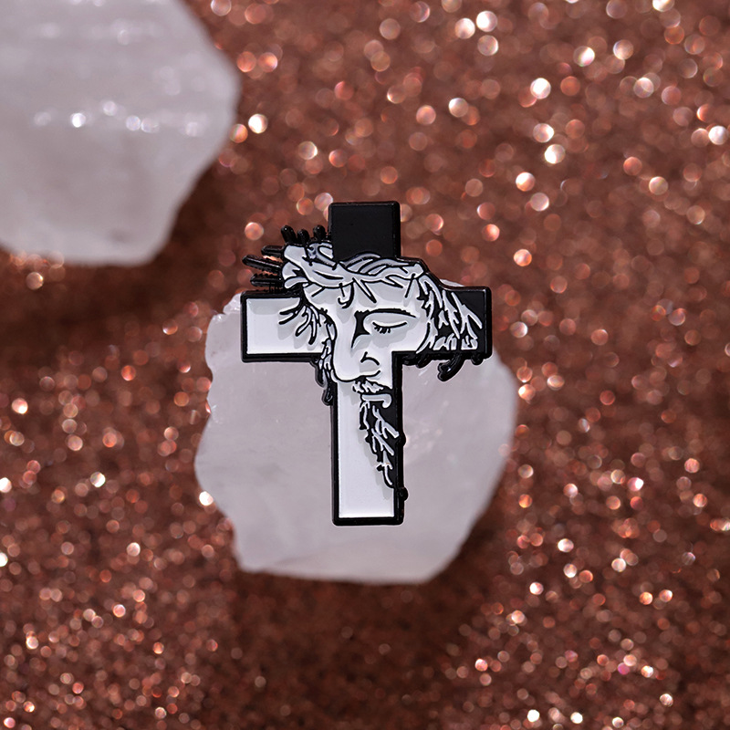 Unisex Gender Stoving Varnish Design Cute Pin Human Cross Heart Shape Alloy Stoving Varnish Unisex Brooches