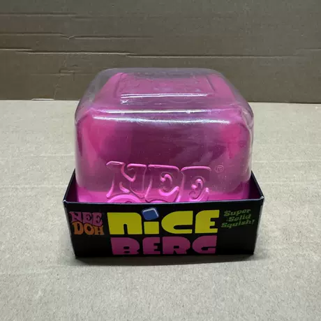 [large size 8cm] pinch fun pink with words