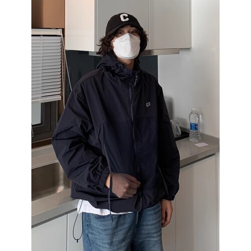 Retro Style Hooded Sun Protective Jacket for Spring and Autumn Outdoor Sports Waterproof Casual Athletic Jacket