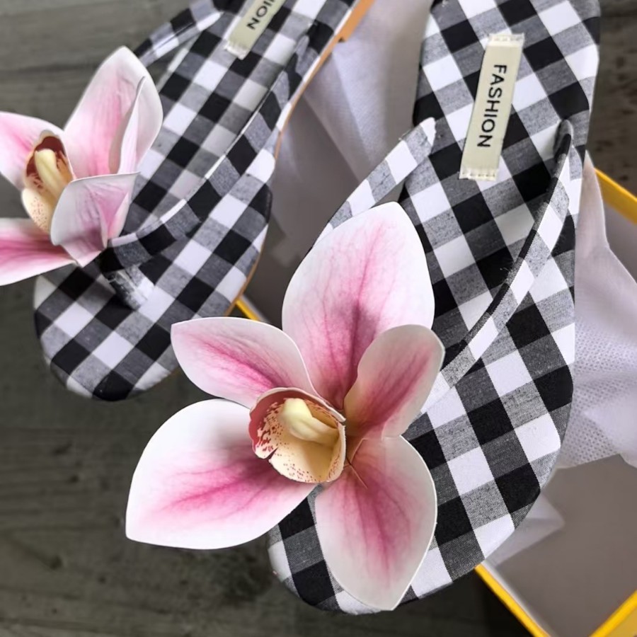 Chanclas con flores, sandalias tipo thong, exportadas por tiendas departamentales, textiles para el hogar, EVA