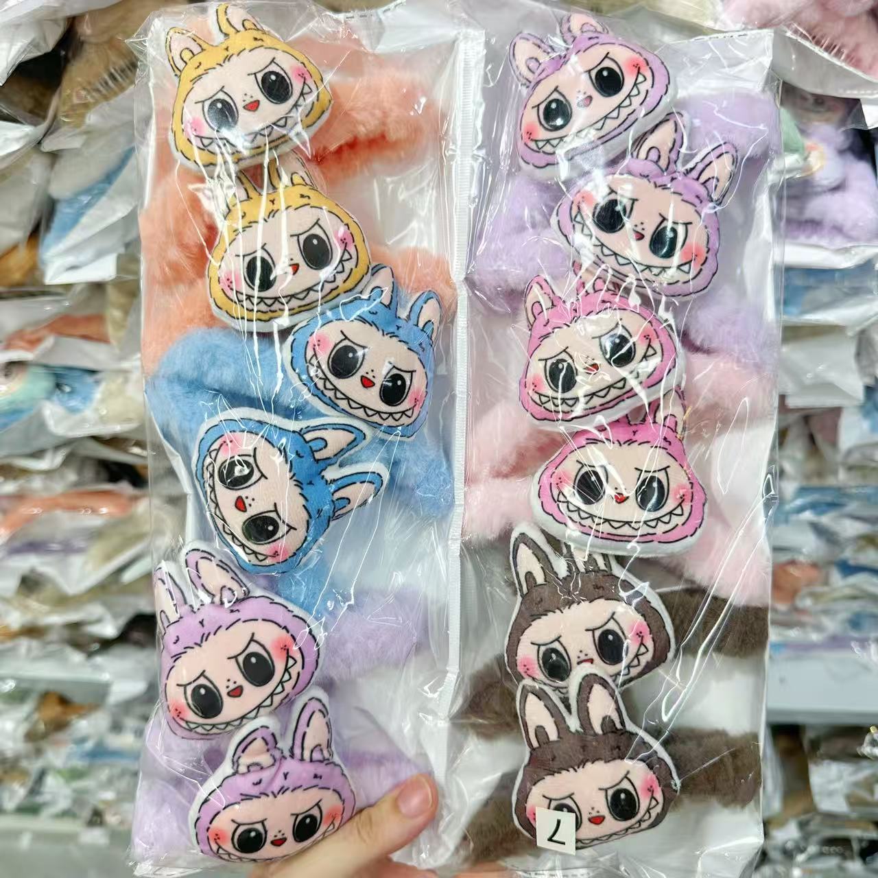 12개 (11cm 단면 캐릭터 액세서리)