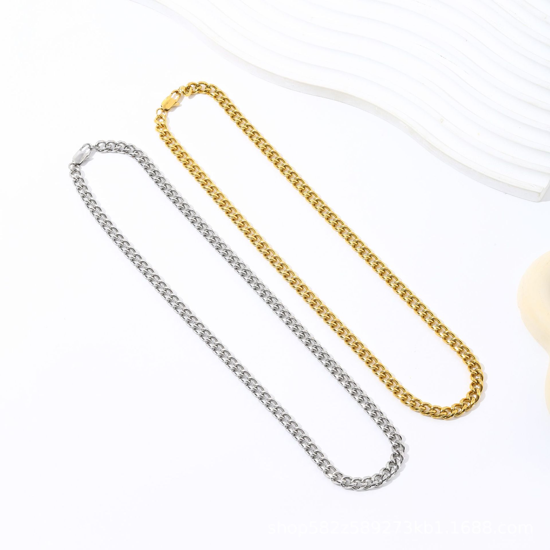 Collier punk rond en titane poli de 6 mm, style tendance et épais, pour hommes et femmes. Chaîne de clavicule simple et élégante en acier inoxydable._voghion.com