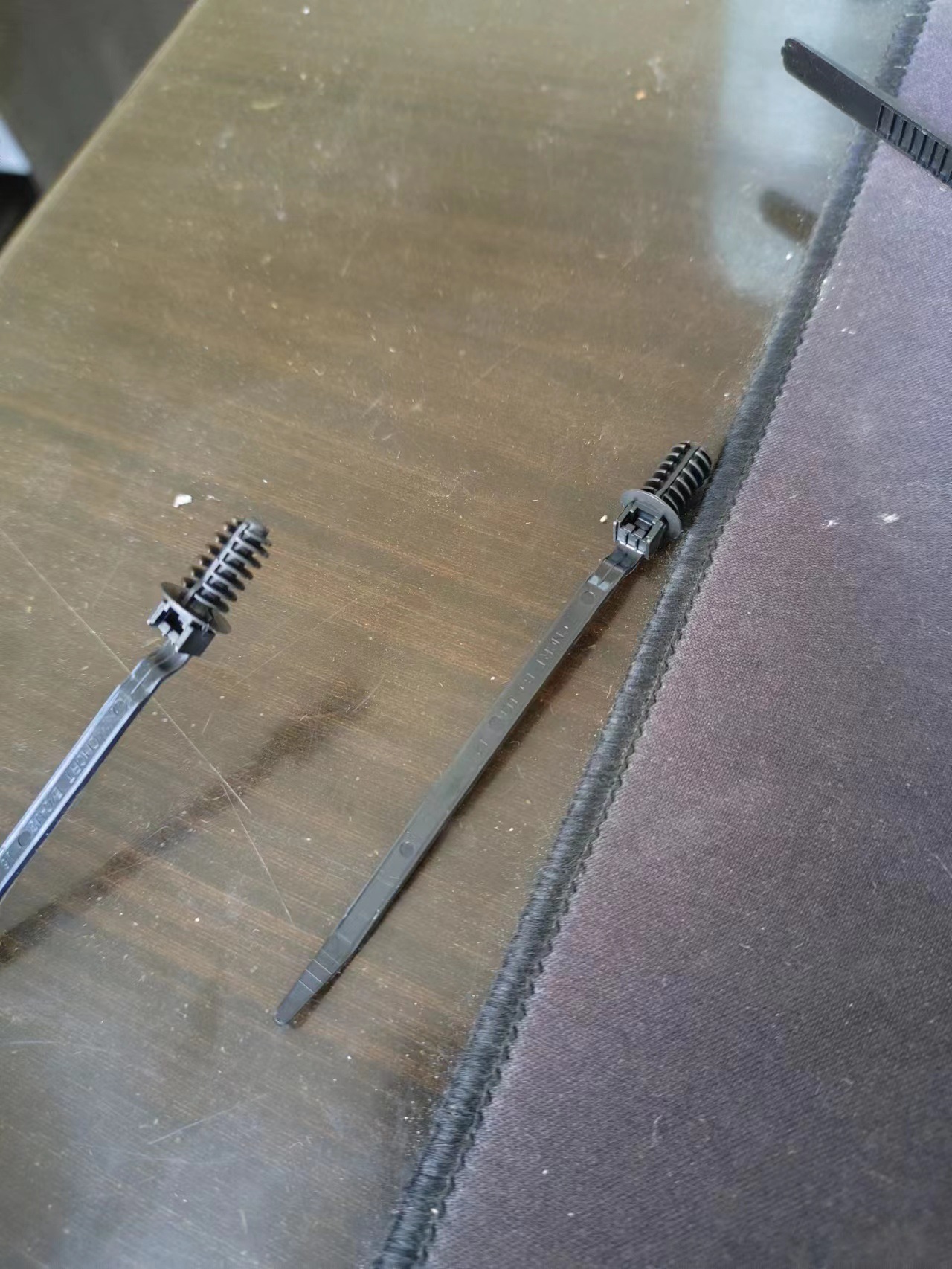 韩国KUM螺纹头扎带  GB130-03020