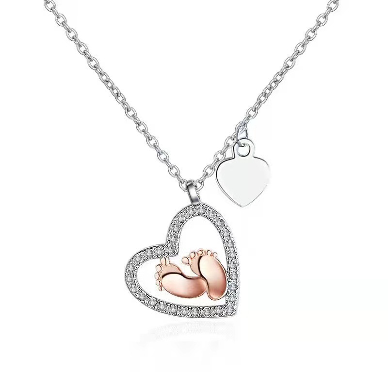 4g Weight 925 Sterling Silver Pendant Material 925 Sterling Silver Cable Chain Plating Heart Shape Footprint Pendant Necklace