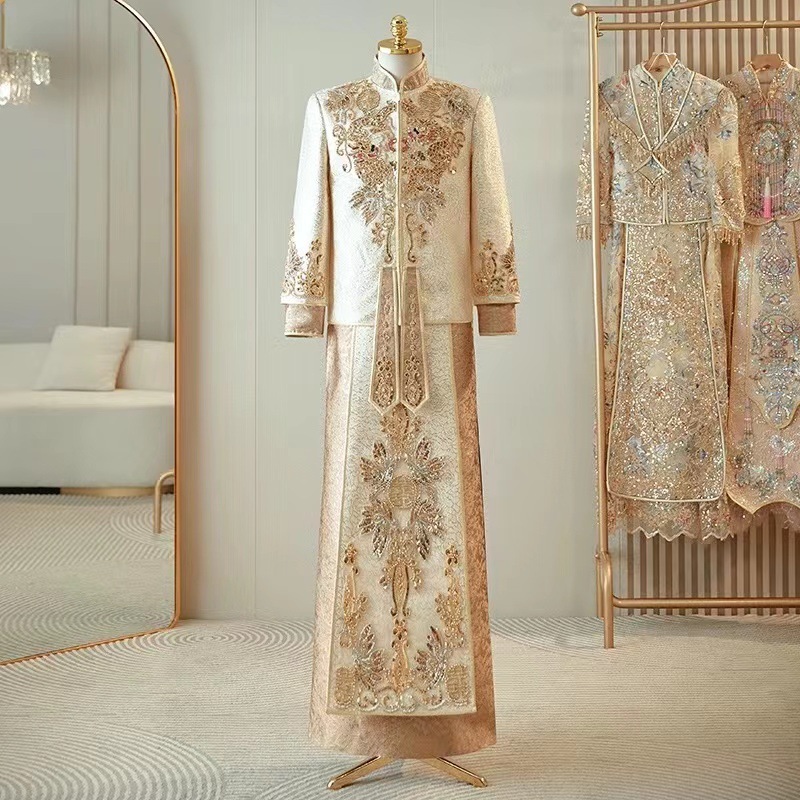 Xiuhe Suit for Men, Chinese-Style Groom's Attire, 2024 Wedding Pick-Up Outfit, Dragon and Phoenix Robe, Men's Golden Tang Suit, Groom's Outfit Xiuhe Suit for Men, Chinese-Style Groom's Attire, 2024 Wedding Pick-Up Outfit, Dragon and Phoenix Robe, Men's Golden Tang Suit, Groom's Outfit