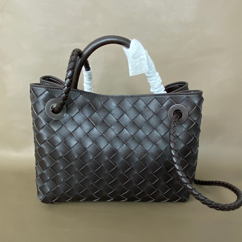 Bolso de mano de alta gama bolso de mujer tejido de piel de oveja mochila de alta gama bolso cuadrado de cuero de otoño e invierno nuevo