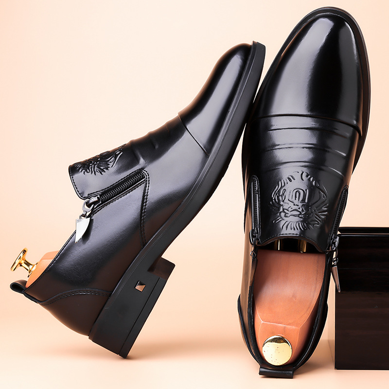 Scarpe eleganti in pelle da uomo con testina di leone_voghion.com