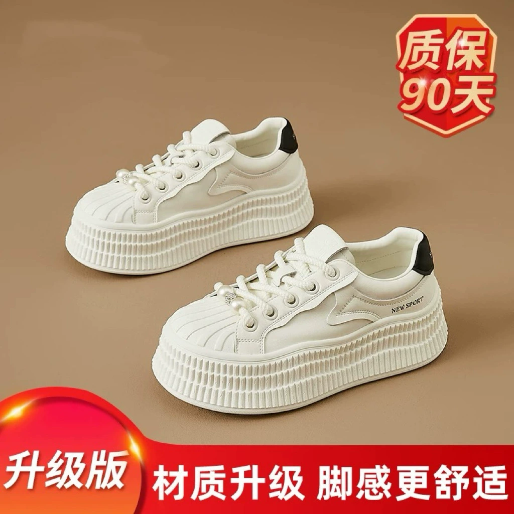 Женские белые туфли с ракушечным носком, новинка весны 2025 года, на толстой подошве, из натуральной кожи, бисквитные спортивные повседневные кроссовки на высоком каблуке