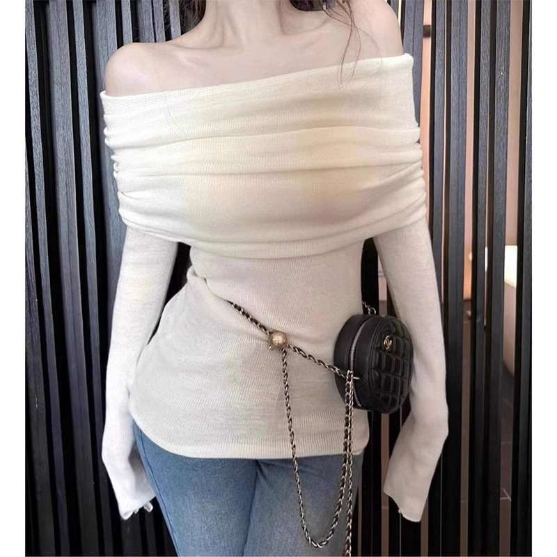 여성용 가을과 겨울 새로운 긴팔 스웨터 스웨터 슬림 핏 쇼트 탑을위한 칼라가있는 검은 색 오프 숄더 바닥 셔츠