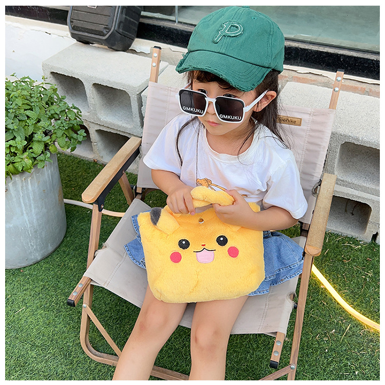 2023 Fashionable and cute cartoon doll small shoulder bag, plush toy single-shoulder crossbody bag, student hand-held mobile phone bag undefined