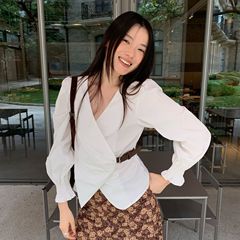 诠释美 NEWOPEN 25秋法式气质斜门襟收腰皮扣v领长袖衬衫女F6638