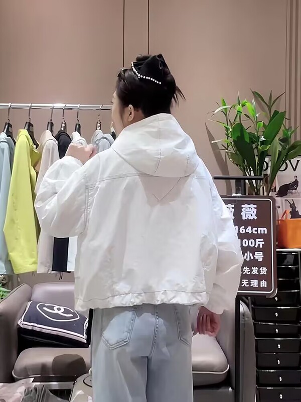 设计感高端连帽冲锋衣外套女装早秋流行穿搭大码胖mm宽松显瘦上衣|undefined