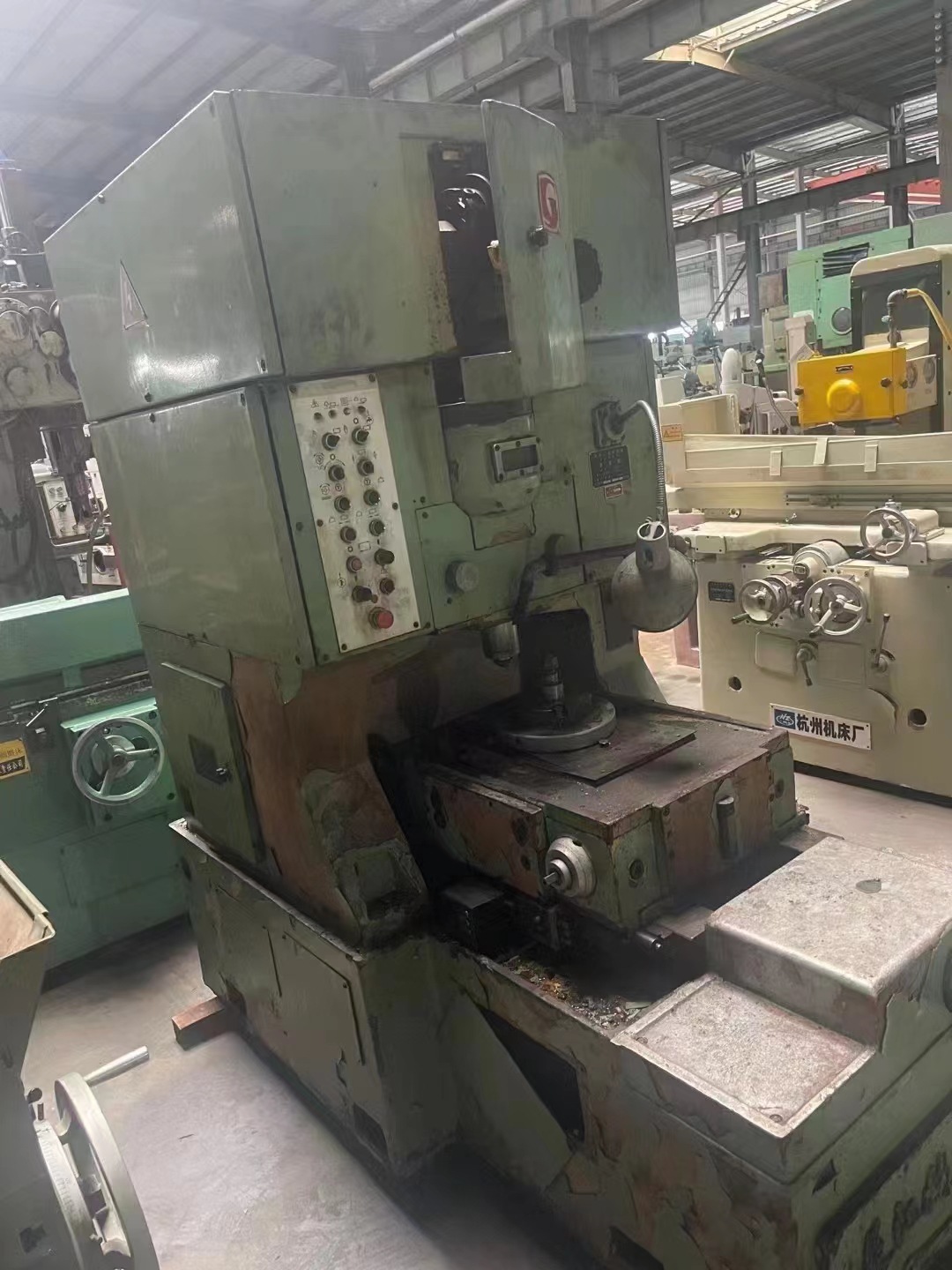 出售二手长江YS5120A插齿机磨削尺寸200主电机功率:5.5KW