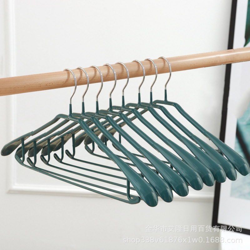 Percha de hombro ancha recubierta de plástico verde oscuro