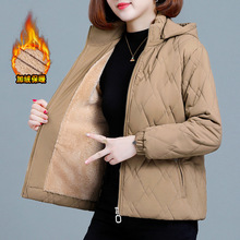 一件代发羊羔绒加绒加厚保暖连帽棉衣女冬季中年妈妈短款棉服外套