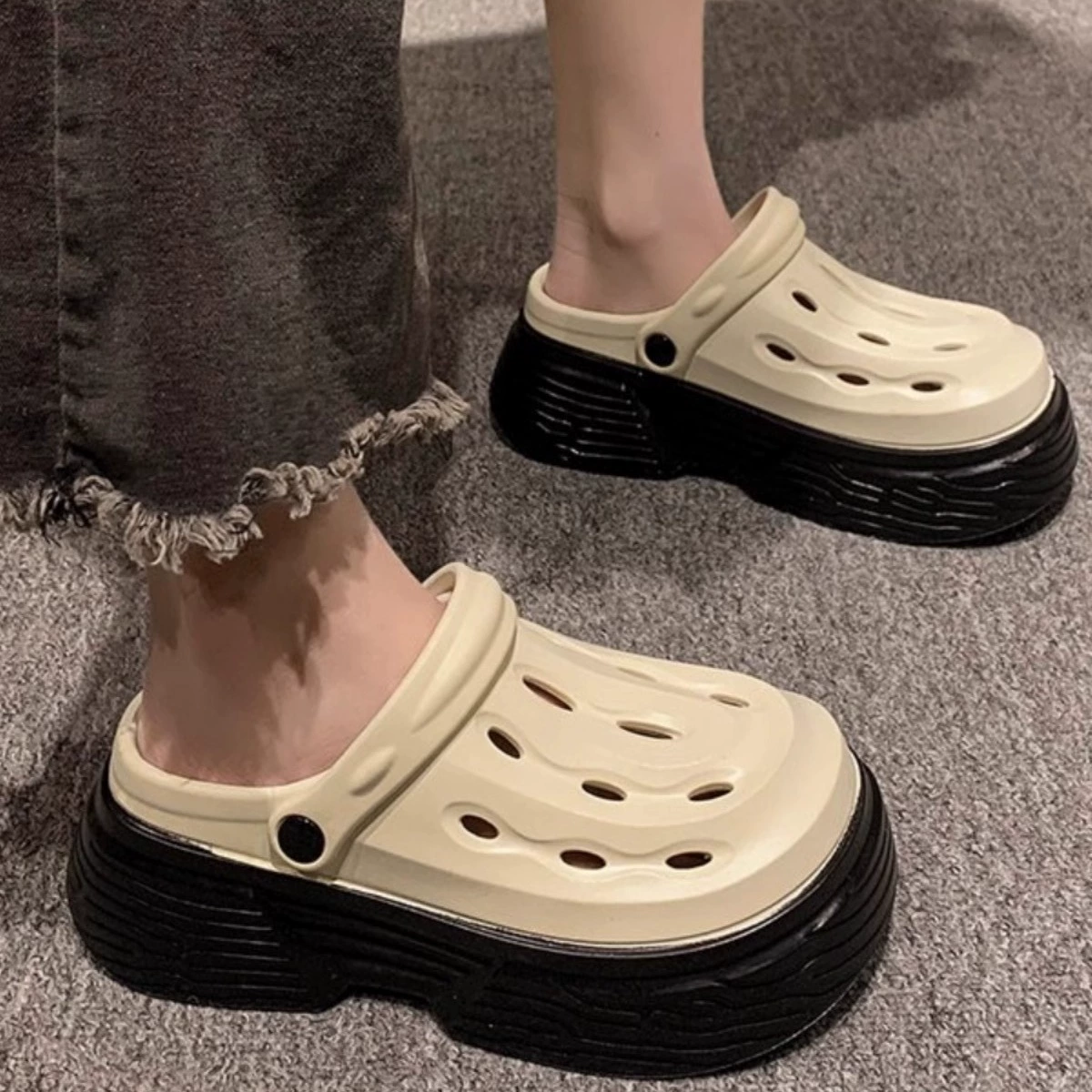 Новые пещерные туфли повседневные спортивные стагнаты чувство дерьма eva тапки на толстой подошве женские летние сети красный цвет прохладные тапочки мужчины