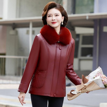 妈妈皮衣新款中老年女装大码秋冬皮夹克妈妈加绒外套棉袄棉衣加厚