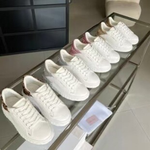 ���߶���jm�¿�ˮ�βƴɫ׃ɫϵ������\�����e��Ь�ɸ��С��Ь