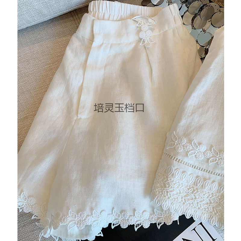白いレース刺繍通気性ベストスーツ女性の夏の新しいハイエンドシンプルカジュアル気質ショーツ 2 点セット|undefined