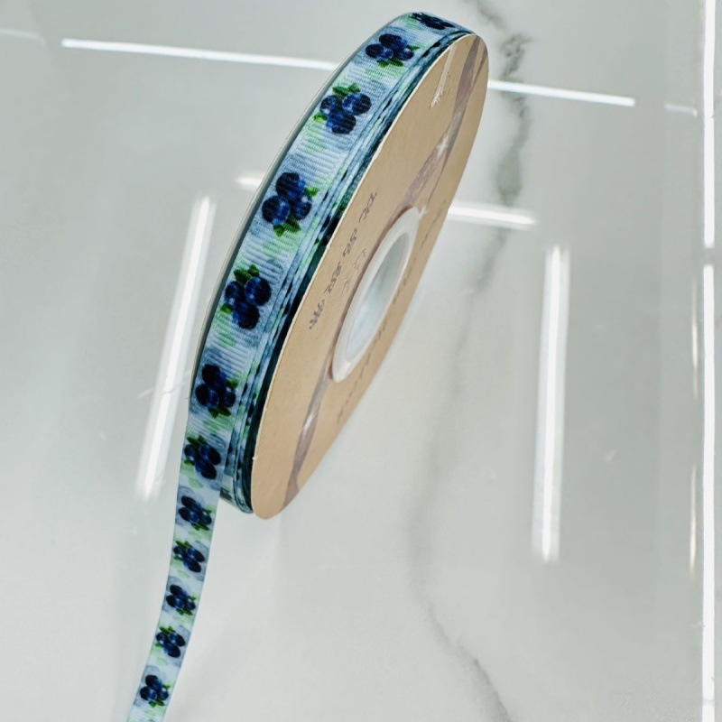 1. los arándanos tienen 1 cm de ancho, 44 metros de ancho y un rollo.