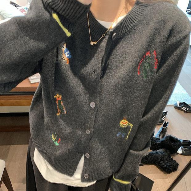 2025 F/W 여성 자수 캐릭터 라운드넥 루즈핏 니트 가디건 긴팔