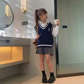 女童针织马甲学院风2023秋冬季新款中大童叠穿针织V领马甲背心潮