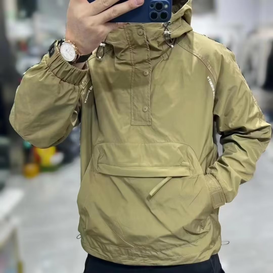 카키색