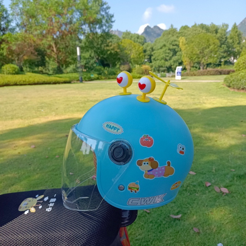 New National Standard Certified Winter Warm and Comfortable Electric Vehicle Motorcycle Safety Windproof Helmet for 1-8 Years Old, Cute and Resistant to Falling