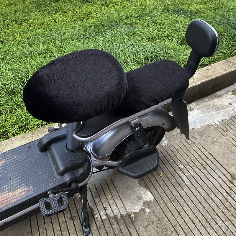 冬のベルベットは電動自転車の座布団を厚くして、電気自動車の座布団を保温して快適な雅迪エマ共通カバーをしている|undefined