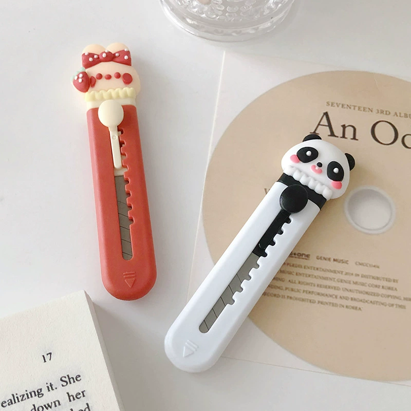 Small cute three dimensional cartoon pocket knife for elementary school students, handmade