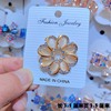 Brooch, high-end metal protective underware lapel pin, fresh cute universal accessory, pin, simple and elegant design, V-neckline