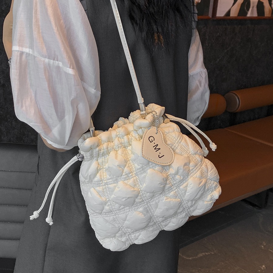 Simple Rhomboid Drawstring Bucket Bag Women's Soft Nylon Cloth Shoulder Crossbody Bag Lightweight Dumpling Bag Cross-border