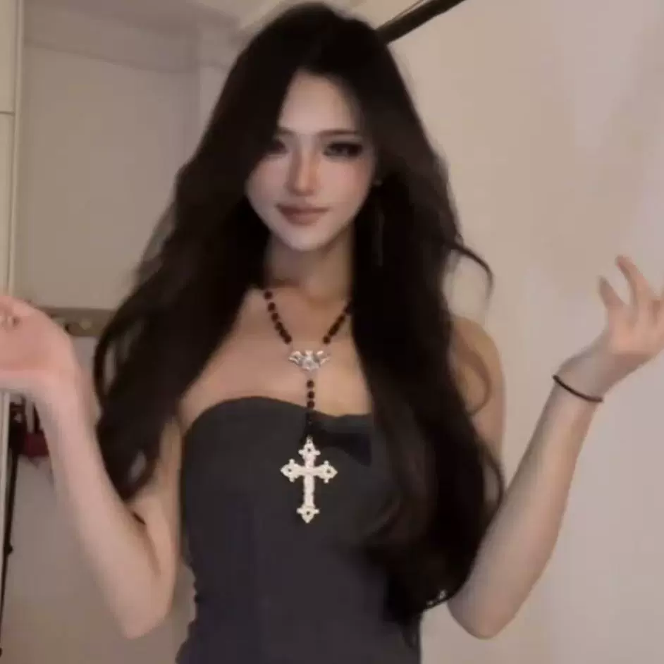 甜酷辣妹蝙蝠十字架卫衣配饰毛衣链暗黑y2k亚比少女新年新款项链