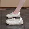 Бежевый