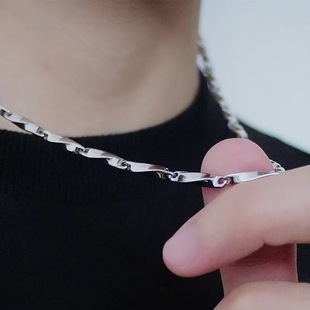 Ī�Ȟ�˹����Ů���P���H�朕r�аٴ�羳���Ʒë���i���