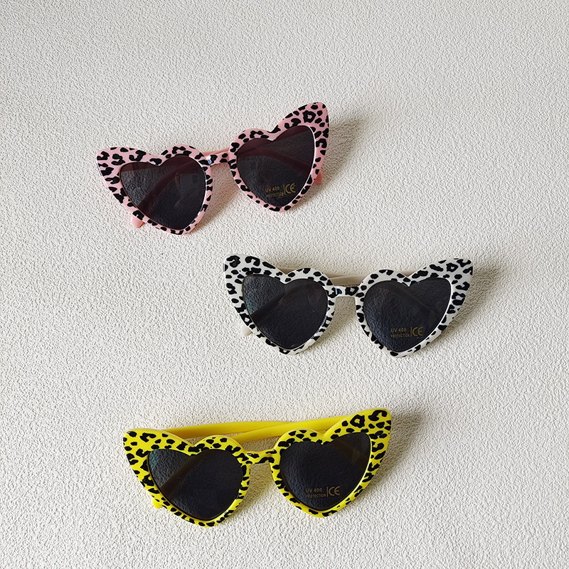 PC, UV400 Protection Lens Material Special-Shaped Mirror Glasses Style Retro Heart Shape Leopard PC UV400 Protection Special-Shaped Mirror Full Frame Kids Sunglasses
