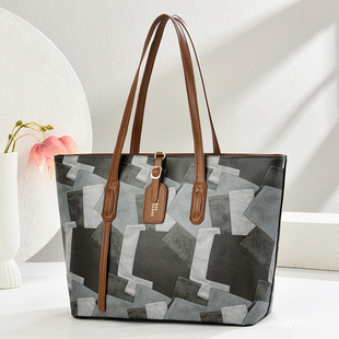 Color matching large capacity women's tote bag 2025 new simple handbag retro casual crossbody bag totebags