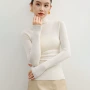 修身半高领打底无缝针织衫