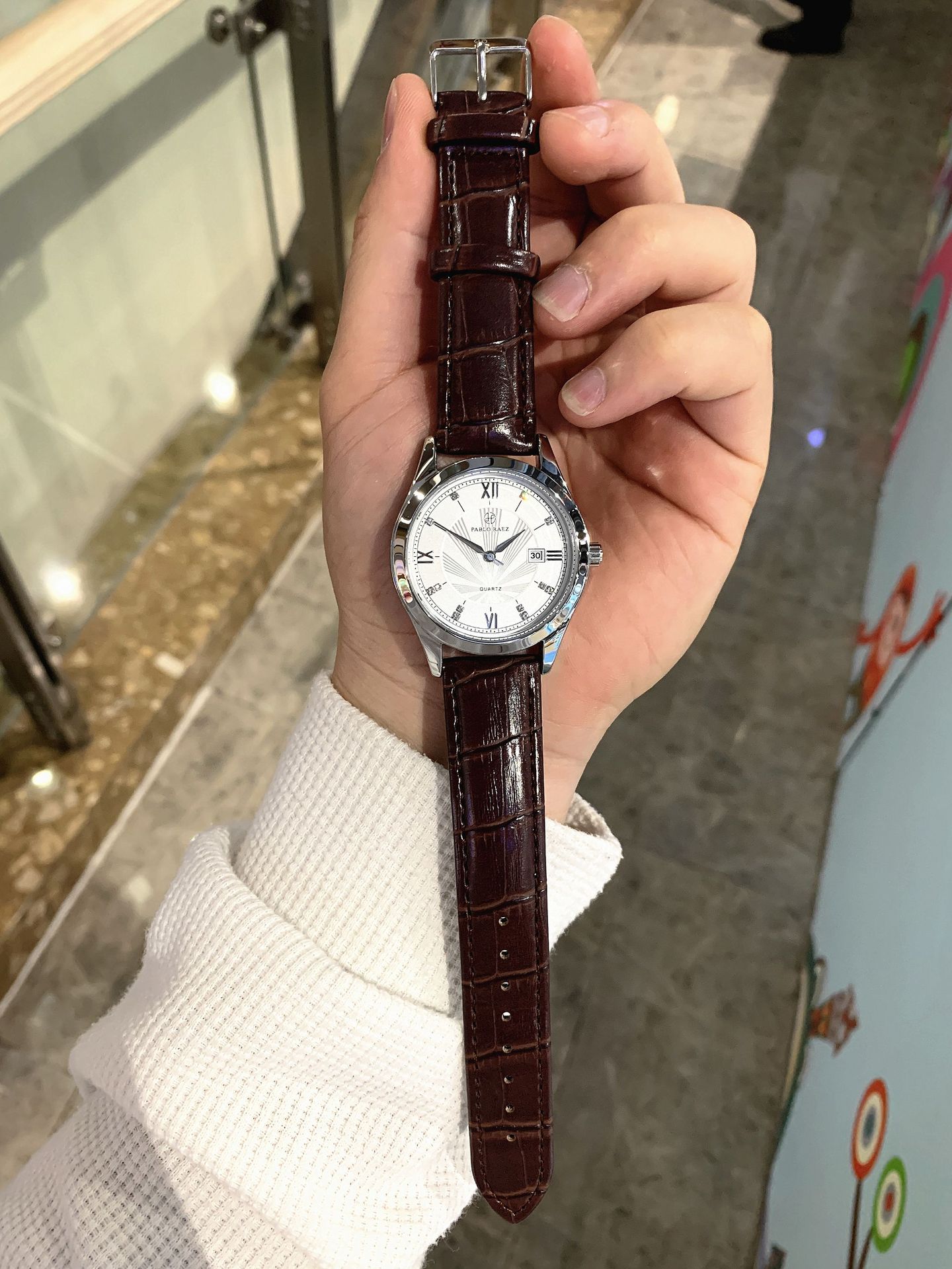 Douyin live broadcast popular men's high-quality stainless steel watches with good looks and cross-border e-commerce hosting and wholesale delivery_voghion.com