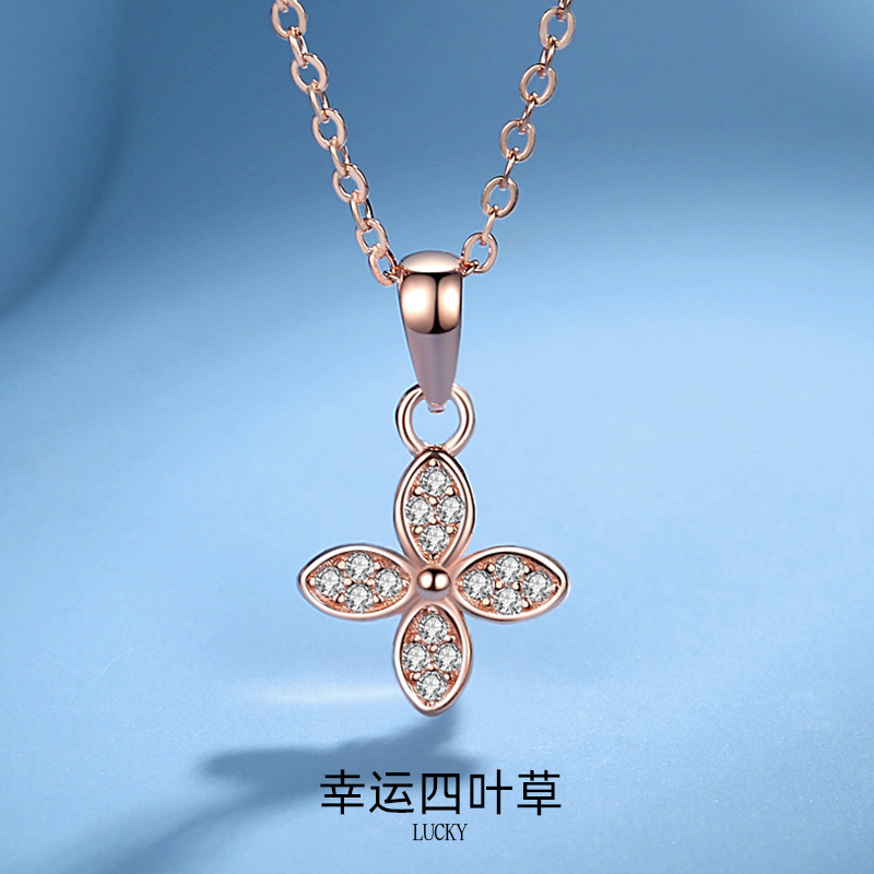 Collar de Plata de Ley S925 con Trébol de Cuatro Hojas para Mujer, Cadena de Clavícula de Alta Gama, Estilo de Lujo Ligero, Cadena de Cuello Moderna y Versátil.