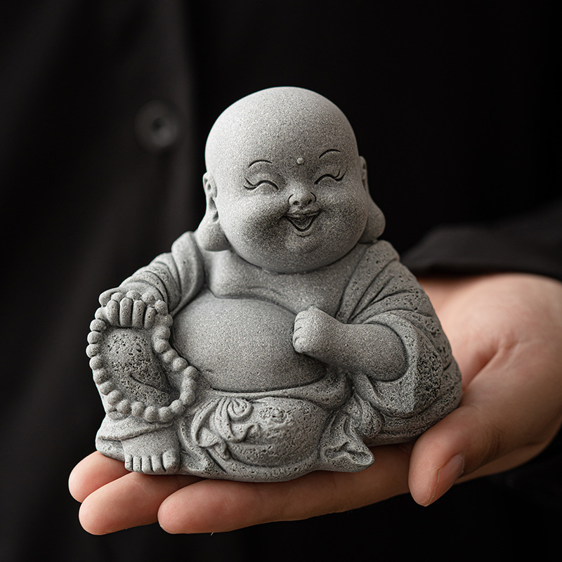 朝翔弥勒仏小仏茶は家の青い砂の石のデスクトップの水槽の景観の盆栽の装飾品を飾っています。|undefined
