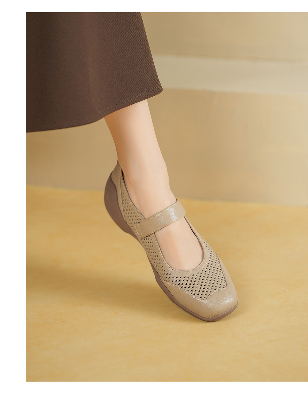 Giày sneaker nữ đế dày da cừu quai ngang lỗ rỗng — màu trắng ngà chi tiết 6