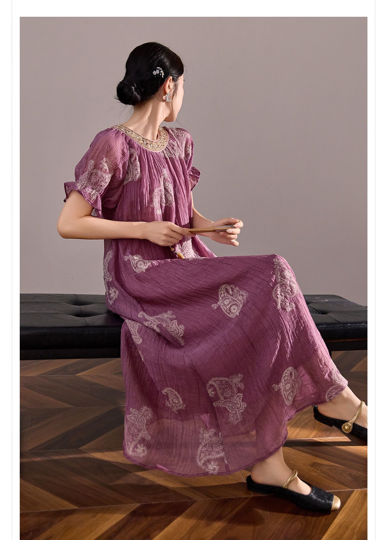 Đầm maxi nữ thêu họa tiết Chinoiserie cao cấp phong cách mới — Tím chi tiết 8