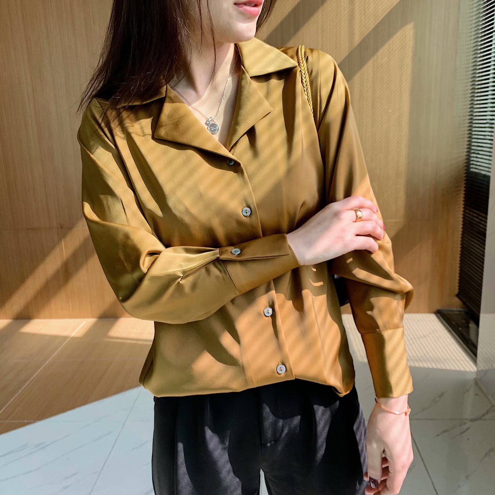 Suit Collar Satin Drape Shirt NSAM46204