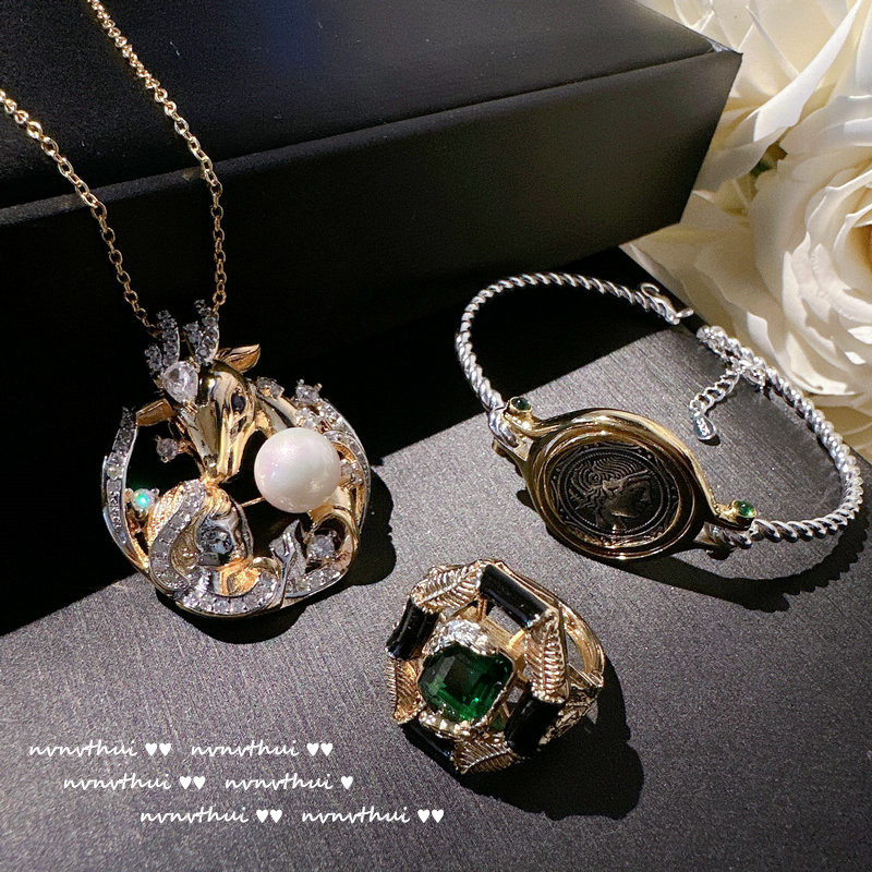 Ancient Babylonian Queen Ancient Coin Bracelet Antique Sense Plated 18K Gold Elk Zircon Seawater Bead Necklace Set