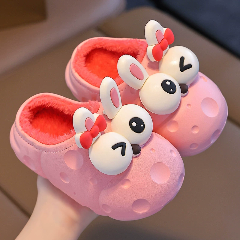 Зимние детские хлопковые тапочки 2024, новая модель, теплые, на флисовой подкладке, милые домашние водонепроницаемые закрытые хлопковые туфли для малышей