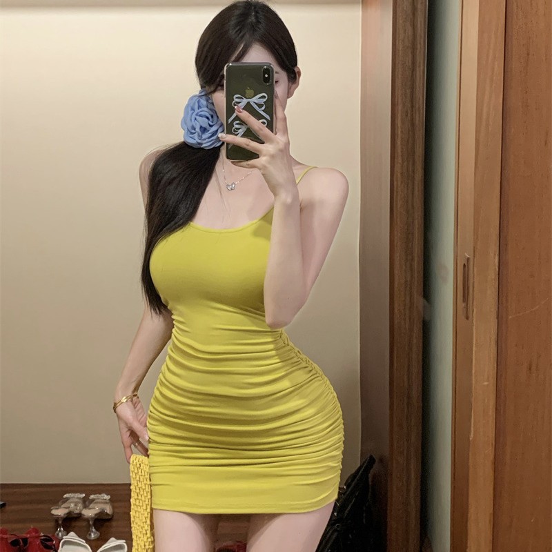 Chica caliente sexy vestido largo con tirantes ajustados 2025 mujer verano nuevo estilo cintura delgada con falda base