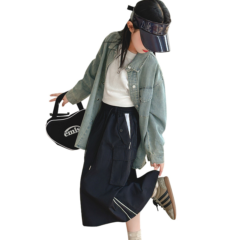 소녀 가을 데님 셔츠 세트 2024 새로운 소녀 유행 세련된 티셔츠 어린이 봄과 가을 치마